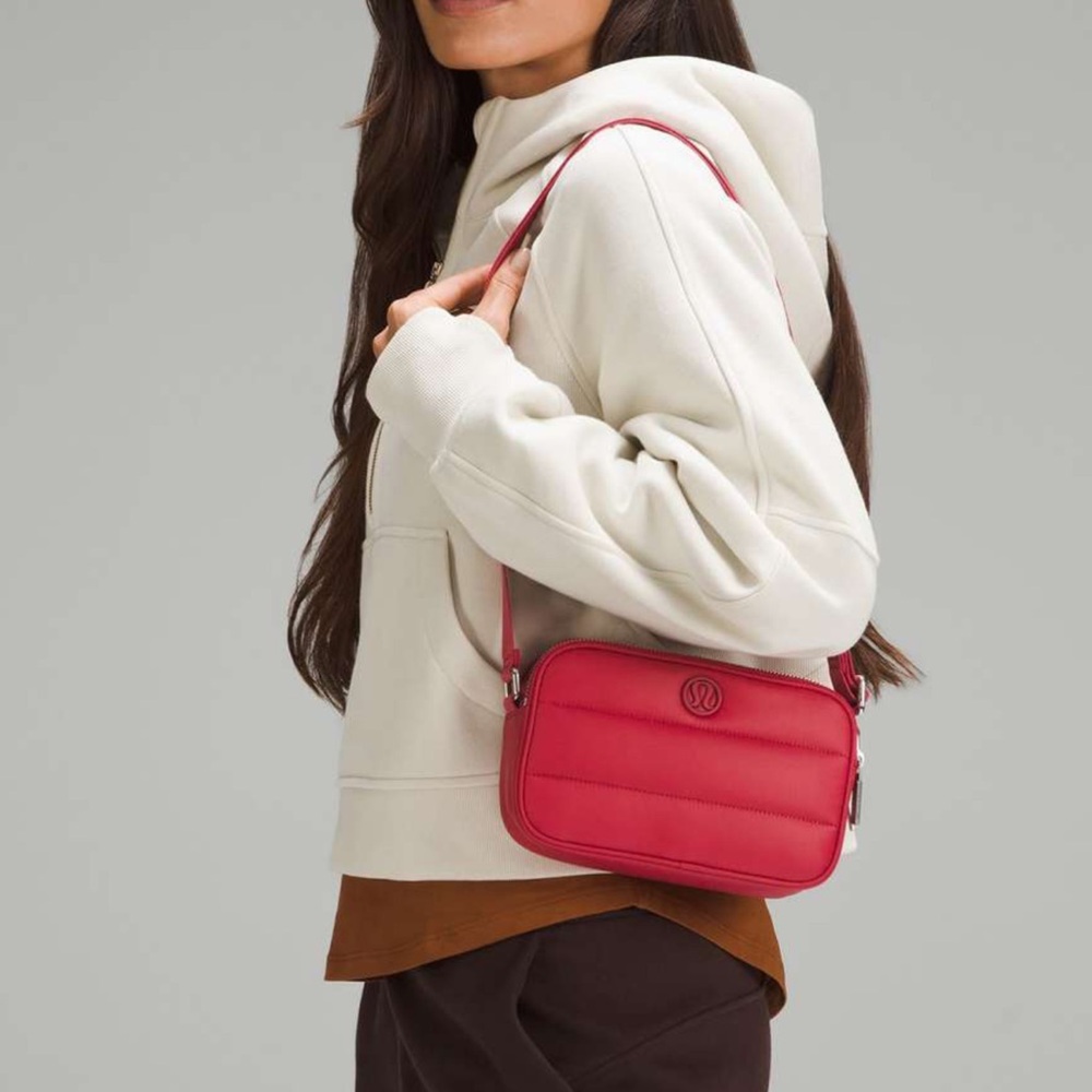Lululemon Wunder Puff Crossbody Camera Bag 2L in Vintage Rose Crossbody Purse